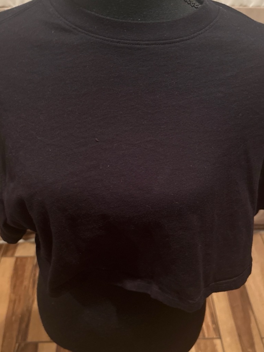 H&M Black Cropped Crewneck Top